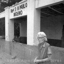 pgm0217 1977  Maria Reiche outside her home in San Pablo (now the Maria Reiche museum)