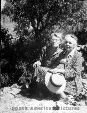 pgm0220  Maria Reiche with her mother Elizabeth 'Ellie' Reiche in Peru 1950s