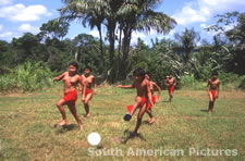 fgga0196 children playing football at Taluwen
